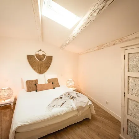 La Boheme. Maison De Village Cosy, Jardin Et Spa. Dom wakacyjny