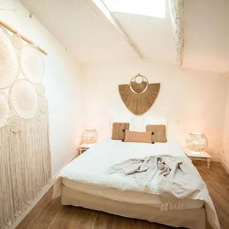 La Boheme. Maison De Village Cosy, Jardin Et Spa. Dom wakacyjny Octon