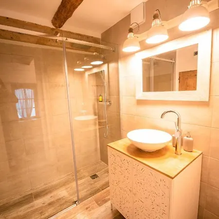 Holiday home La Boheme. Maison De Village Cosy, Jardin Et Spa. *