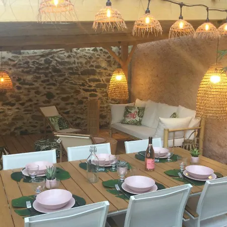 Holiday home La Boheme. Maison De Village Cosy, Jardin Et Spa.