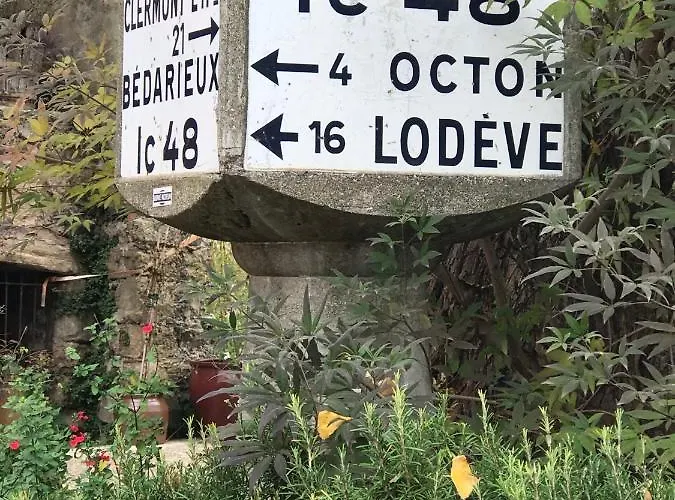 Nyaraló La Boheme. Maison De Village Cosy, Jardin Et Spa. Octon